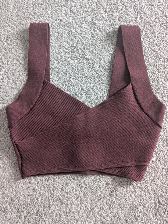 Aritzia Tops - ARITZIA BABYLON CROP TOP XS